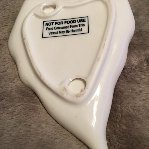 Bird on leaf trinket/jewelry tray. Off white in color,see pics for measurement - Picture 6 of 8